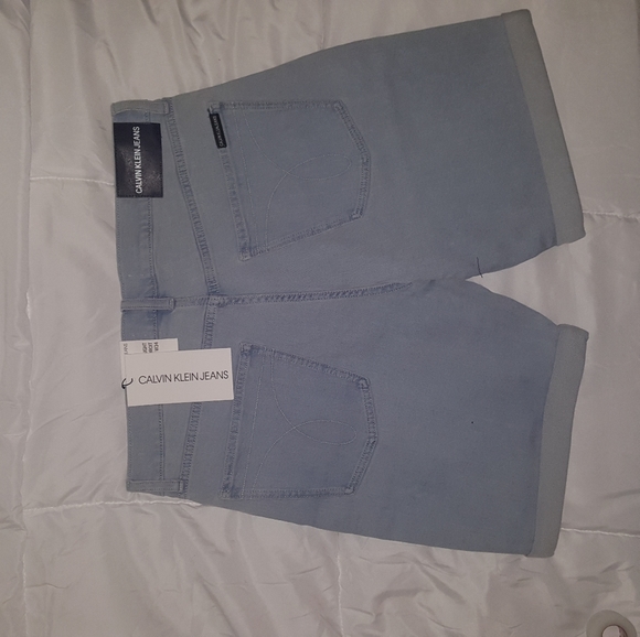 Calvin Klein Jean shorts - Picture 2 of 4